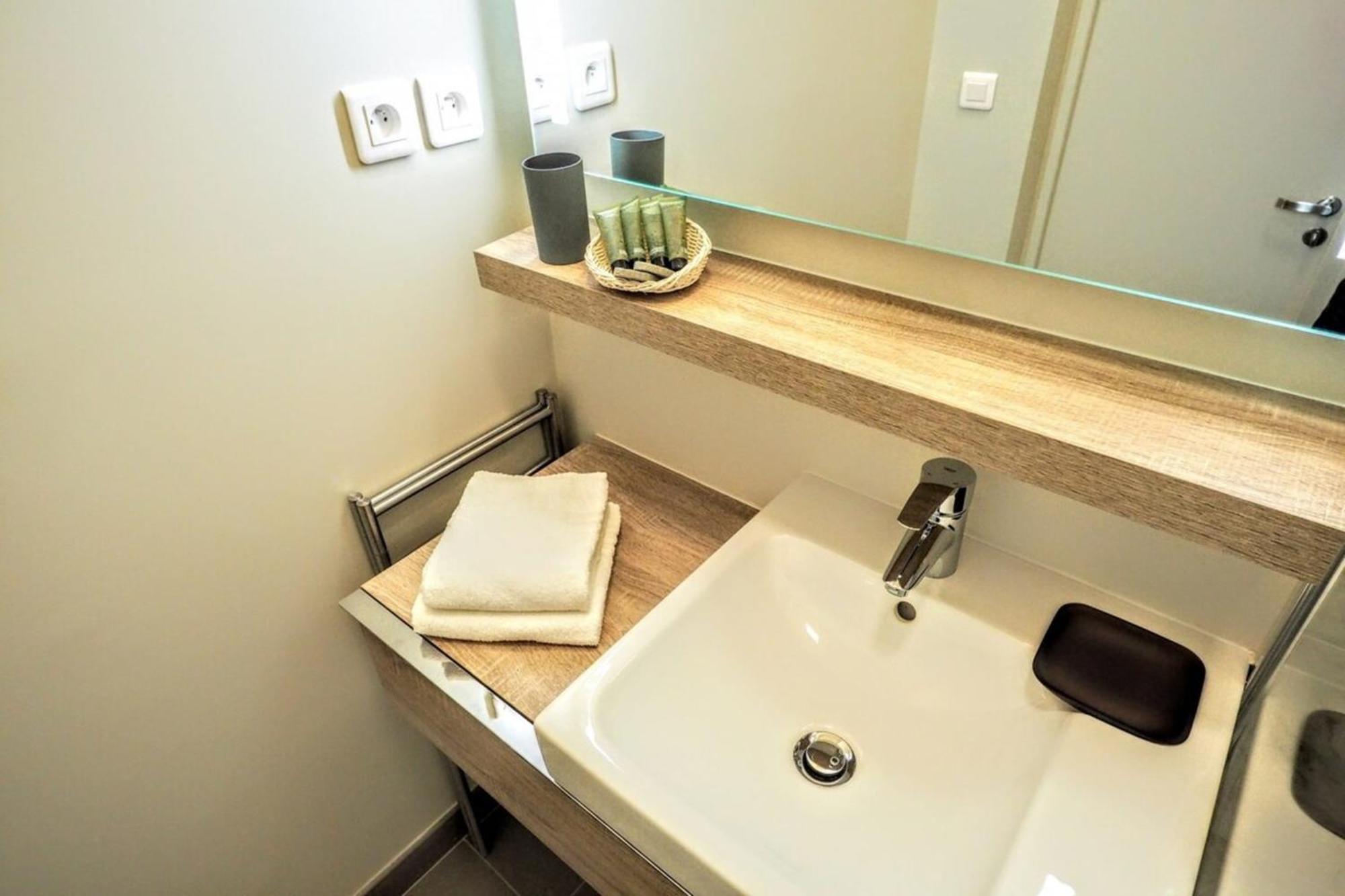 Moliere Chicsuites Париж Экстерьер фото
