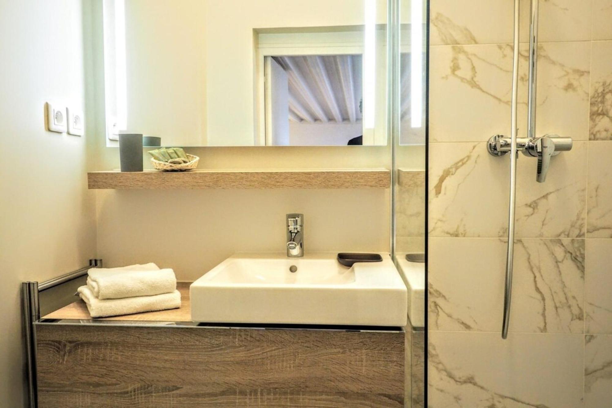 Moliere Chicsuites Париж Экстерьер фото