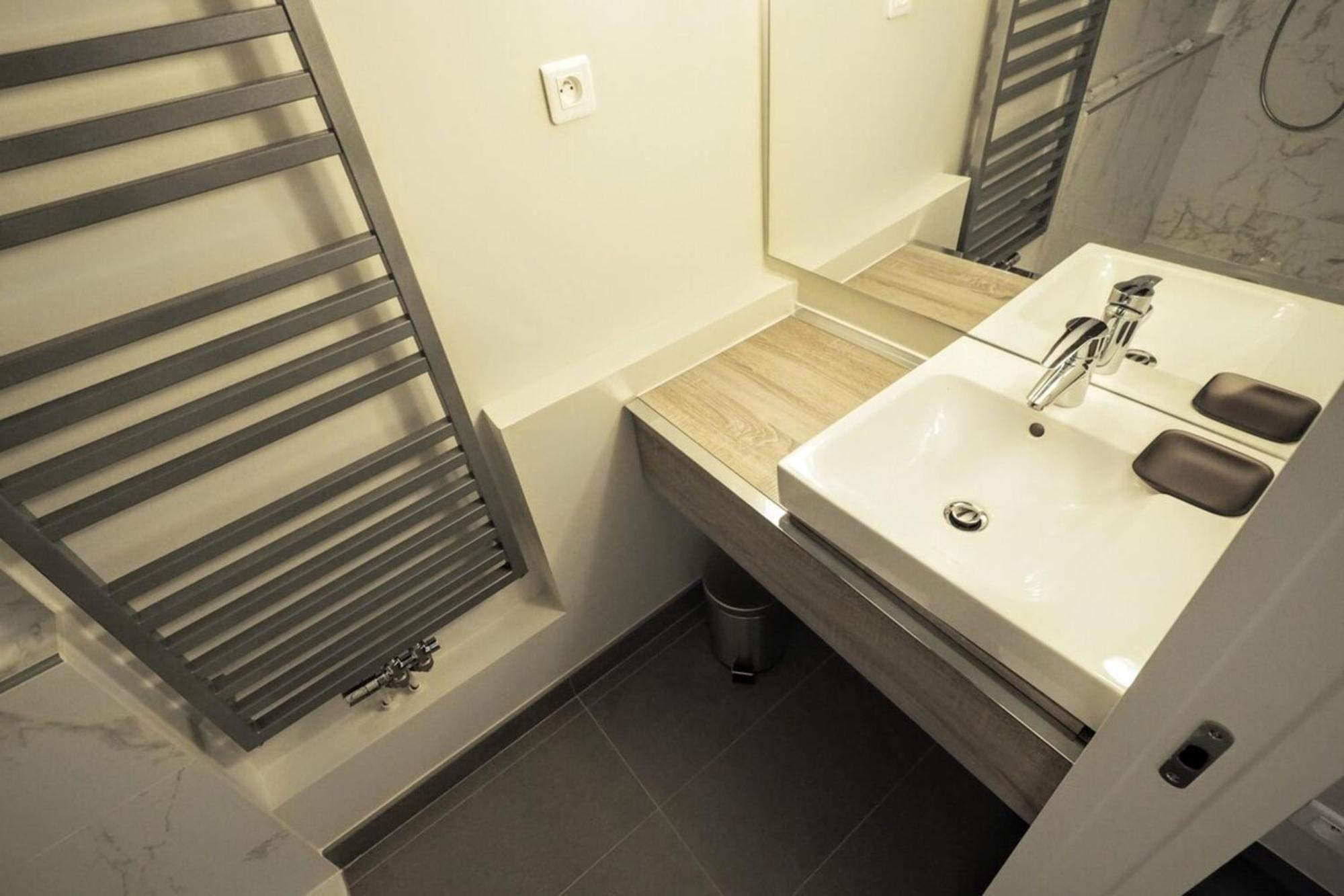 Moliere Chicsuites Париж Экстерьер фото